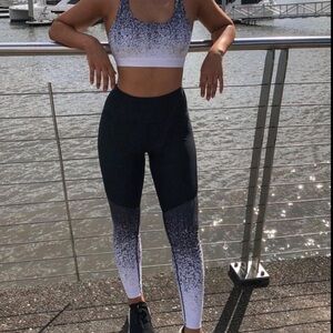 NWT White Fox Active Aisha Leggings in Midnight Ombré